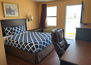 Apollo Lodge and RV Park hotel thumbnail 6