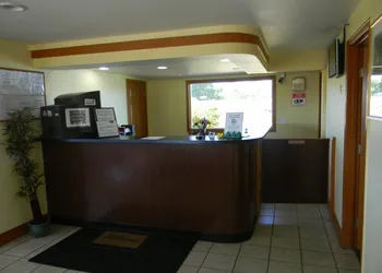 Lakeview Inn Centralia hotel thumbnail 2