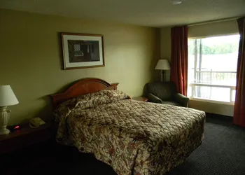 Lakeview Inn Centralia hotel thumbnail 6