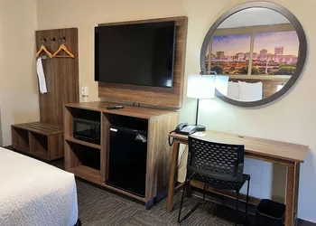 Days Inn by Wyndham Monroe NC hotel thumbnail 3