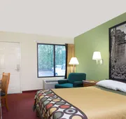 Super 8 by Wyndham Lavonia hotel detail image 7
