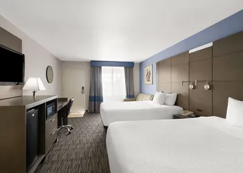 Travelodge Inn & Suites by Wyndham Anaheim on Disneyland Dr hotel thumbnail 8