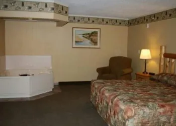 Oveson Pelican Lake Resort and Inn hotel thumbnail 5