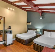 Econo Lodge Montreal-Brossard hotel detail image 4