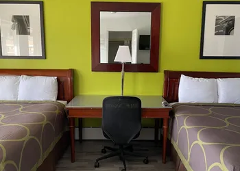 Rodeway Inn Pittsfield hotel thumbnail 5