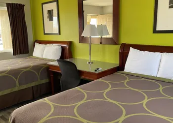 Rodeway Inn Pittsfield hotel thumbnail 6