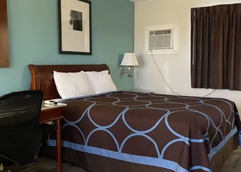Rodeway Inn Pittsfield hotel thumbnail 8