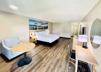Days Inn by Wyndham Burleson Ft. Worth hotel thumbnail 5
