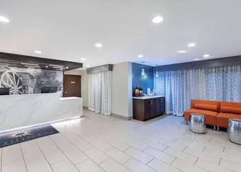 La Quinta Inn by Wyndham Pigeon Forge-Dollywood hotel thumbnail 2