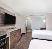 La Quinta Inn & Suites by Wyndham Pigeon Forge-Dollywood hotel detail image 4