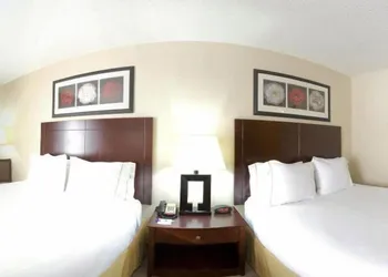 Holiday Inn Express & Suites Dickson by IHG hotel thumbnail 4