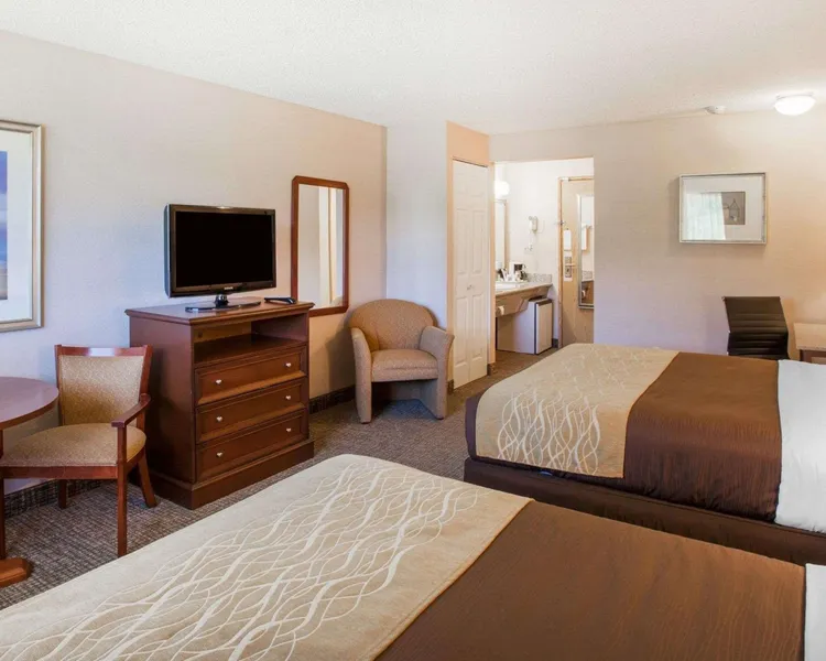 Quality Inn Kirkland hotel detail image 2