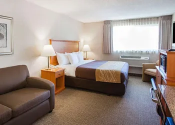 Quality Inn Kirkland hotel thumbnail 3