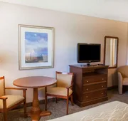 Quality Inn Kirkland hotel detail image 4
