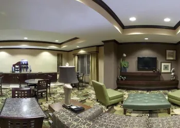 Holiday Inn Express & Suites El Paso West by IHG hotel thumbnail 3