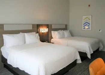 Holiday Inn Express & Suites El Paso West by IHG hotel thumbnail 7
