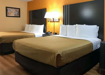 Econo Lodge Purcell hotel thumbnail 8