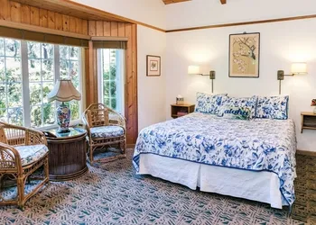 Kilauea Lodge and Restaurant hotel thumbnail 6
