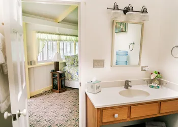 Kilauea Lodge and Restaurant hotel thumbnail 8
