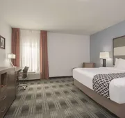 La Quinta Inn & Suites by Wyndham Guthrie hotel detail image 7