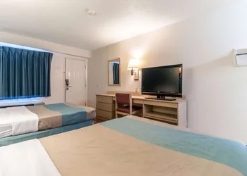 Motel 6 Farmington Hills, MI - Northwest - Farmington Hills hotel thumbnail 7