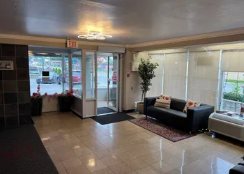 Glengate Hotel & Suites hotel thumbnail 5