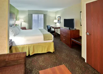 Holiday Inn Express Hotel & Suites Frankenmuth by IHG hotel thumbnail 8