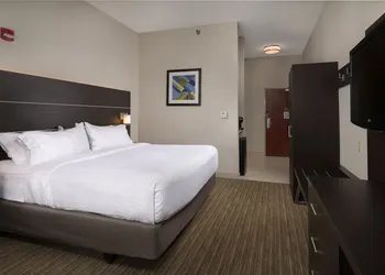 Holiday Inn Express Hotel & Suites Independence-Kansas City by IHG hotel thumbnail 4