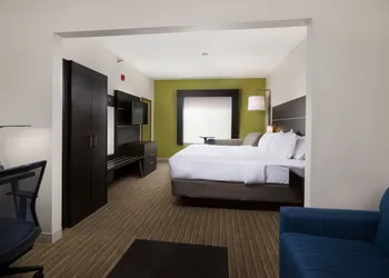 Holiday Inn Express Hotel & Suites Independence-Kansas City by IHG hotel thumbnail 5