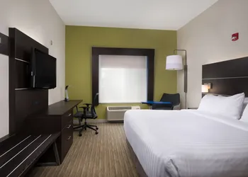 Holiday Inn Express Hotel & Suites Independence-Kansas City by IHG hotel thumbnail 7