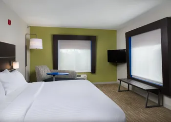 Holiday Inn Express Hotel & Suites Independence-Kansas City by IHG hotel thumbnail 8