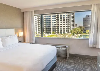 voco Orange County - Airport hotel thumbnail 3