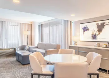 voco Orange County - Airport hotel thumbnail 7