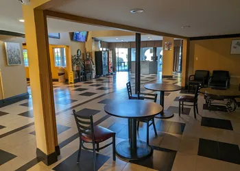 Valley Inn hotel thumbnail 3