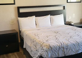Valley Inn hotel thumbnail 8