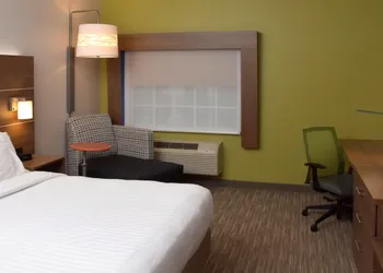 Holiday Inn Express Mount Pleasant-Scottdale by IHG hotel thumbnail 5