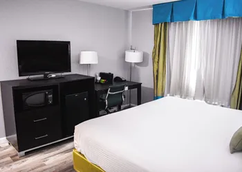 Baymont by Wyndham Midland Center hotel thumbnail 5