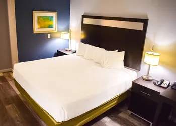 Baymont by Wyndham Midland Center hotel thumbnail 6