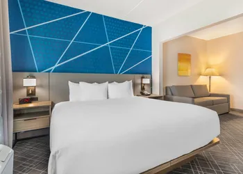 Comfort Inn & Suites Frisco East - McKinney hotel thumbnail 5