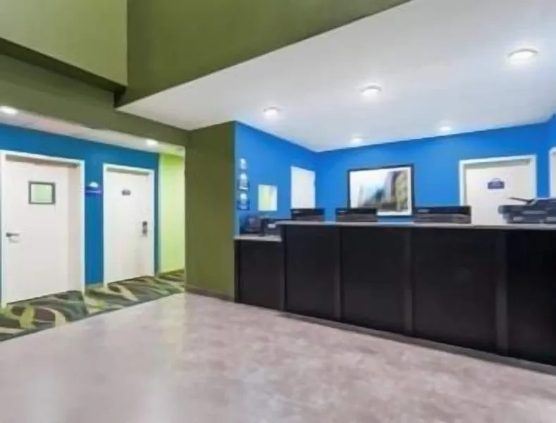 Days Inn & Suites by Wyndham Jamaica JFK Airport hotel detail image 2