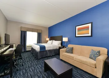 Holiday Inn Express & Suites Peekskill-Lower Hudson Valley by IHG hotel thumbnail 4