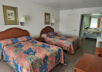 Blue Ribbon Inn and Suites hotel thumbnail 3