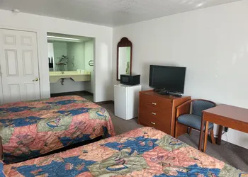 Blue Ribbon Inn and Suites hotel thumbnail 5