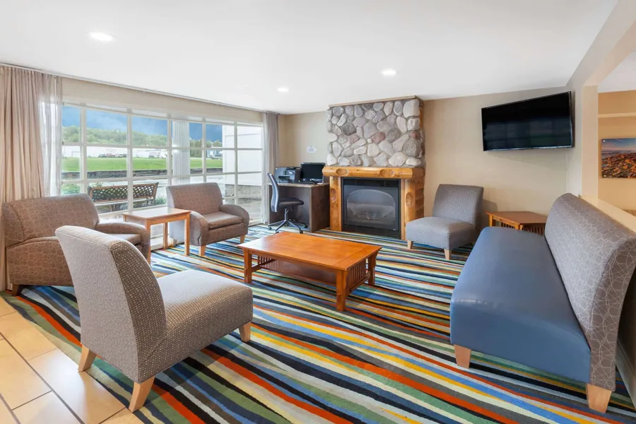 Baymont by Wyndham St. Ignace Lakefront hotel detail image 2