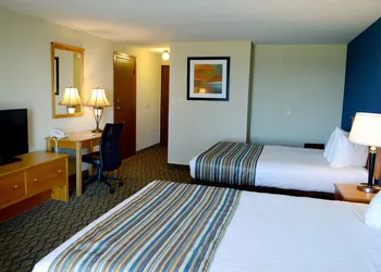 Baymont by Wyndham St. Ignace Lakefront hotel thumbnail 5