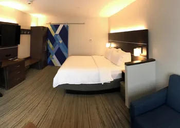 Holiday Inn Express & Suites Hannibal - Medical Center by IHG hotel thumbnail 4