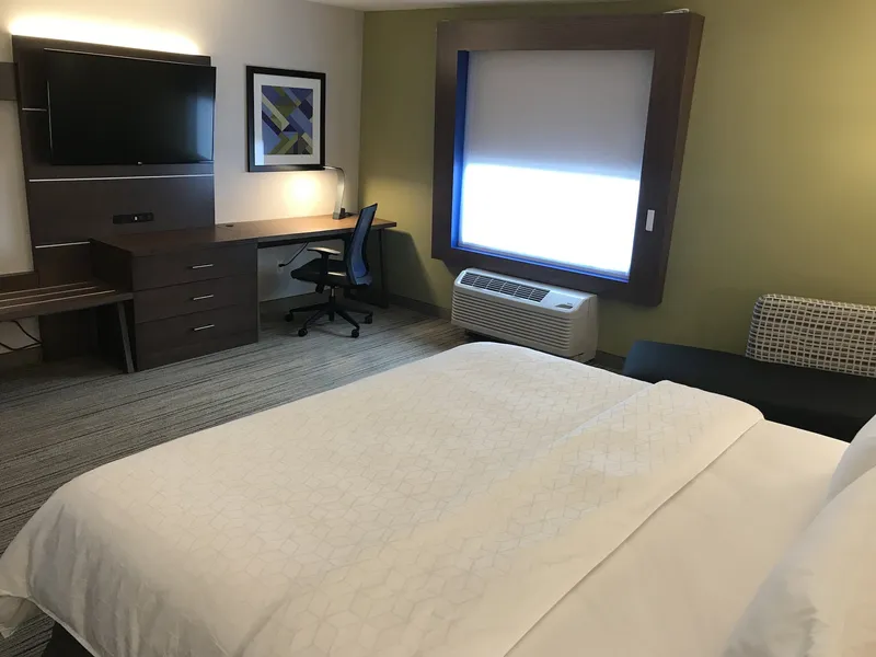 Holiday Inn Express & Suites Hannibal - Medical Center by IHG hotel detail image 6