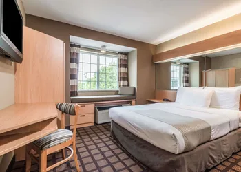 Microtel Inn & Suites by Wyndham West Chester hotel thumbnail 3