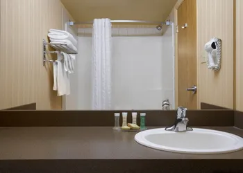Super 8 by Wyndham Fort St. John BC hotel thumbnail 7