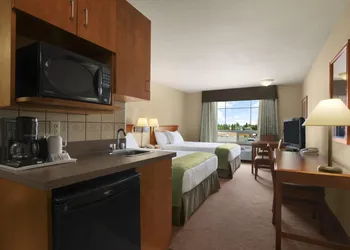 Super 8 by Wyndham Fort St. John BC hotel thumbnail 8